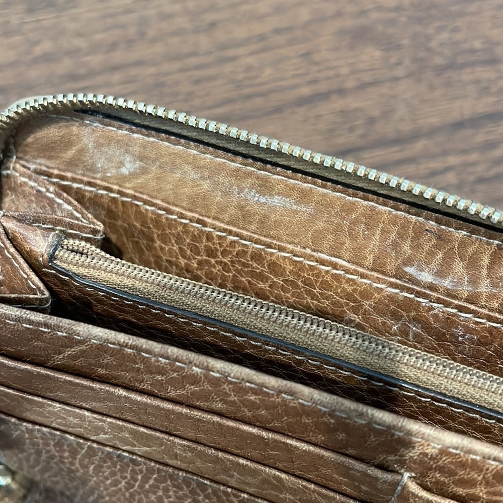 GUCCI Women’s Brown Zip Around Wallet - Picture 8 of 8
